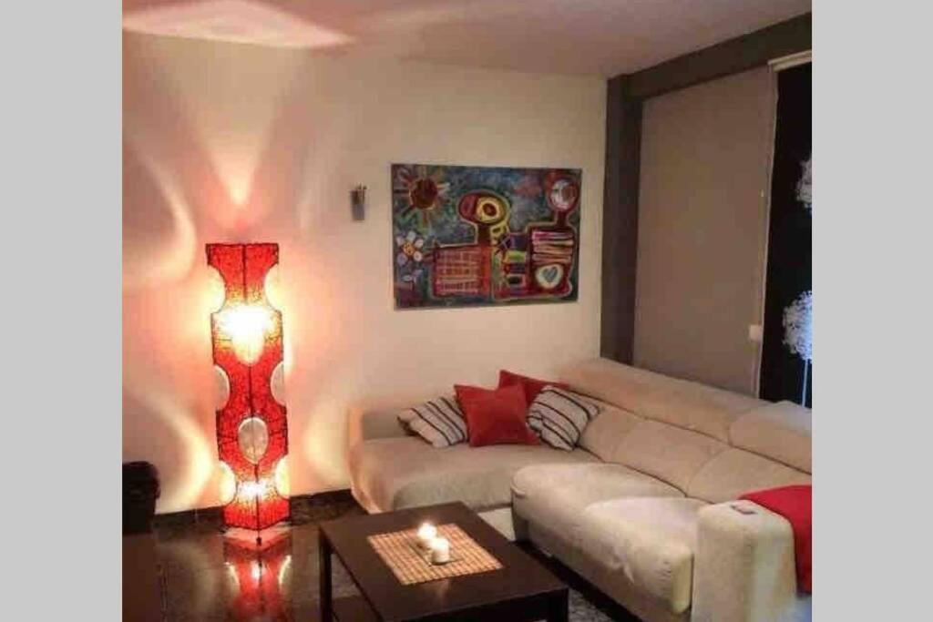 Cosy Two-Bedroom Apartment In The Centre Of El Medano Bagian luar foto