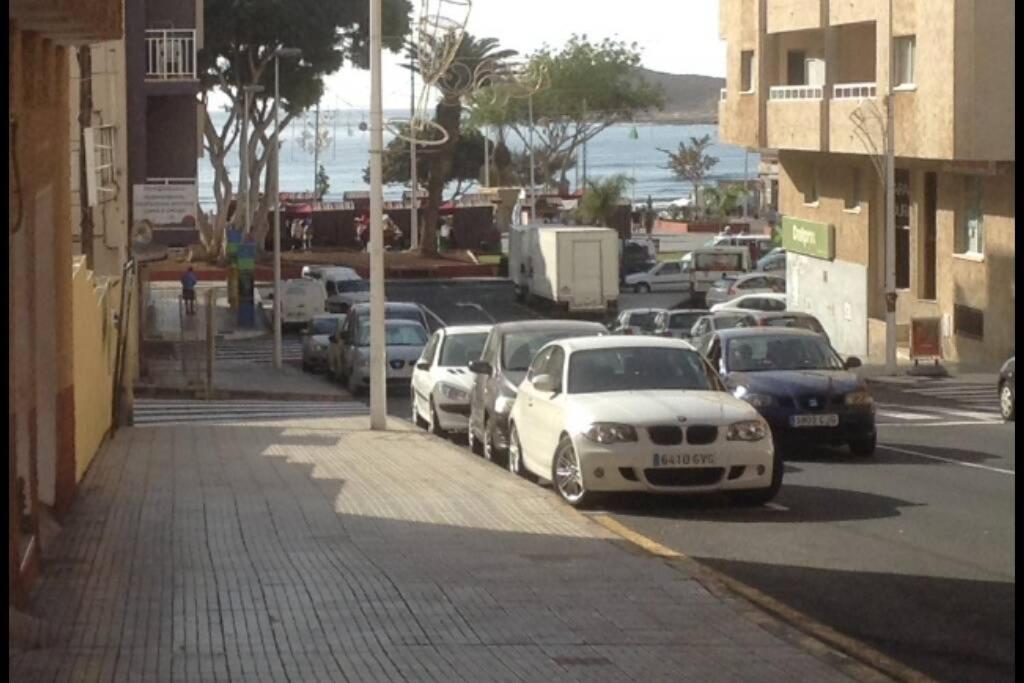 Cosy Two-Bedroom Apartment In The Centre Of El Medano Bagian luar foto